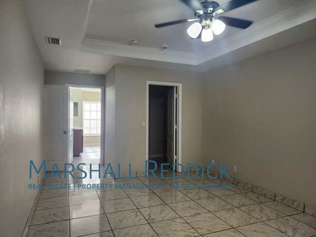 Building Photo - Single Family Home in Cape Coral - 4 Bedro...