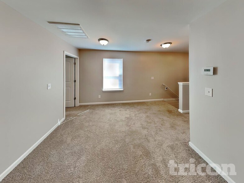 Building Photo - 120 Altondale Dr