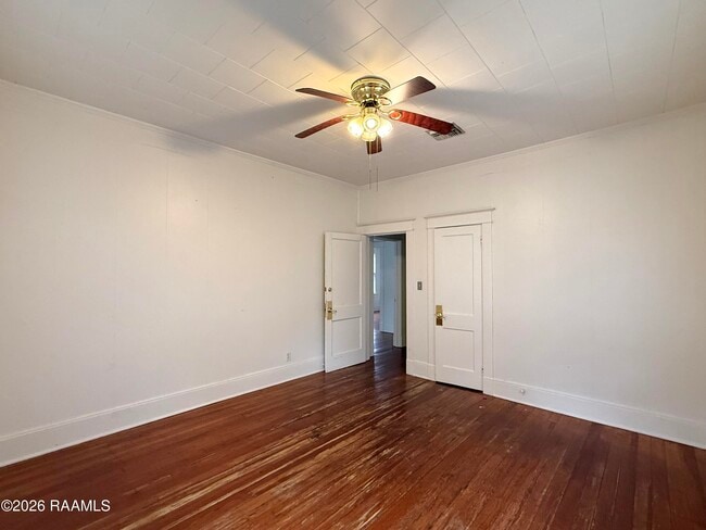 Building Photo - 213 General Gardner Ave