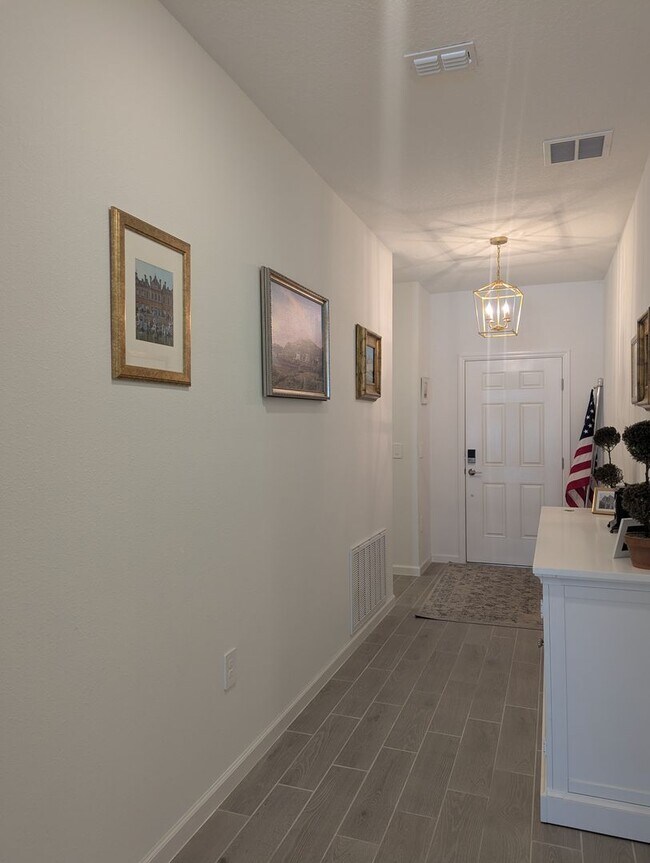 Building Photo - Beautiful newer-construction 4-bedroom, 3-bath home located in Trailhead Landing