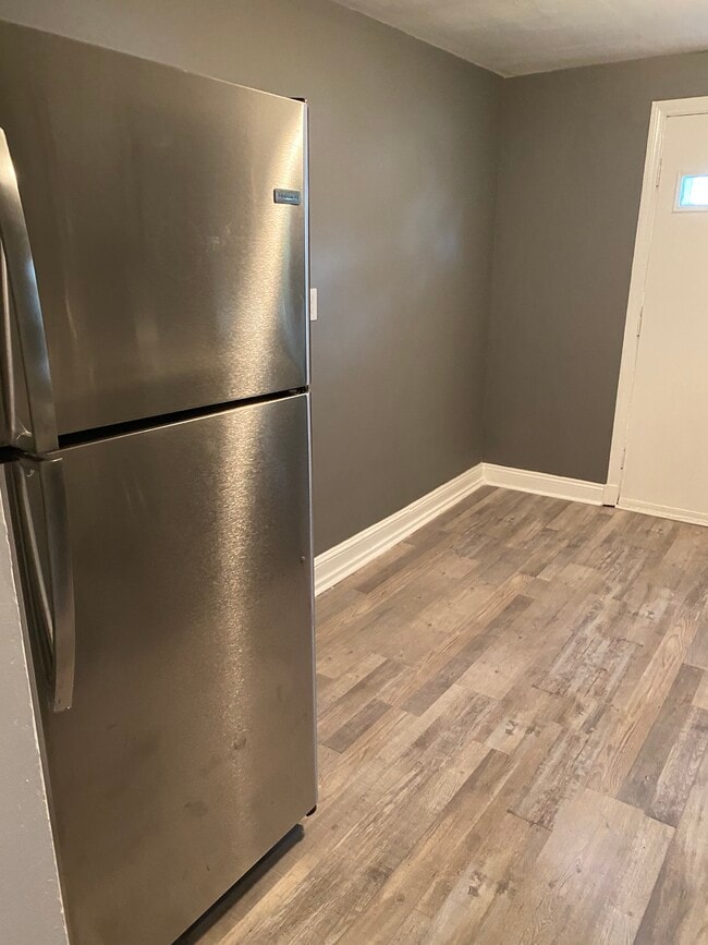 Kitchen - 614 harwood ave