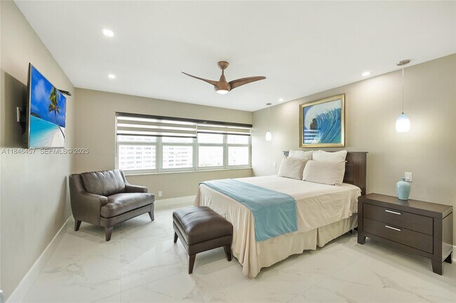 Building Photo - 2100 S Ocean Dr