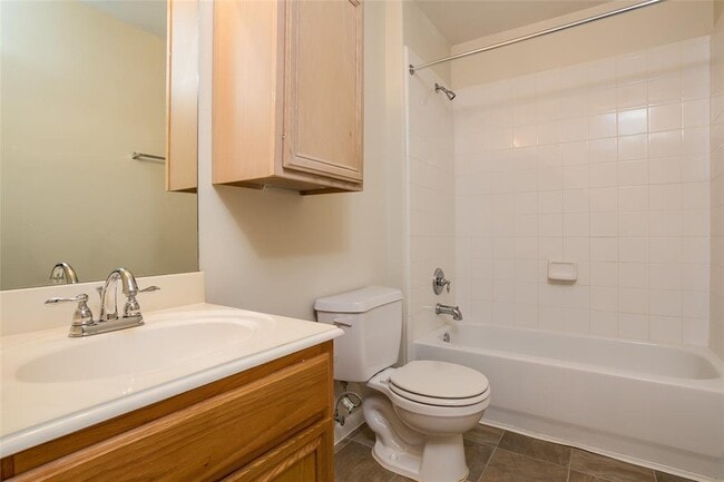 Building Photo - 12203 Scarlet River Dr