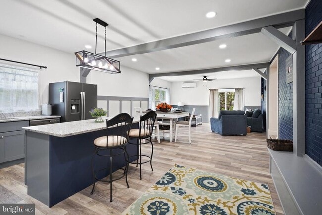 Primary Photo - 30 April Ln