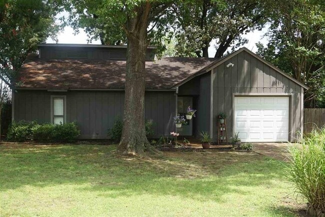 Building Photo - 1218 Simmonsridge Dr