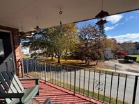 Building Photo - Furnished 1 Bedroom Condo in Heart of Pitt...