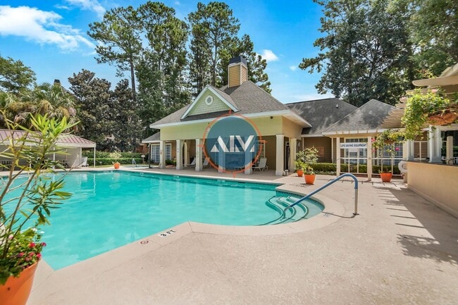 Building Photo - Live the Lowcountry Lifestyle in Comfort a...