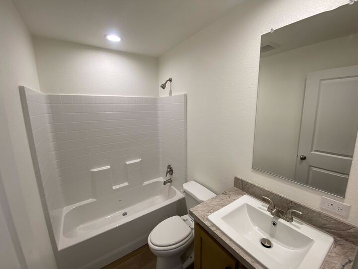 Building Photo - 2060 N Center St