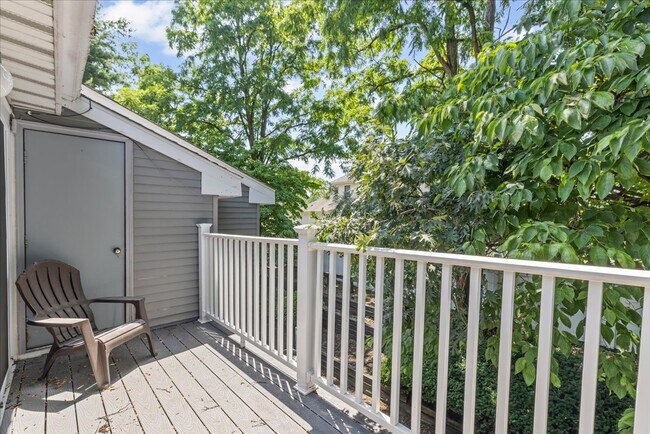Building Photo - 504B Mulberry Cove