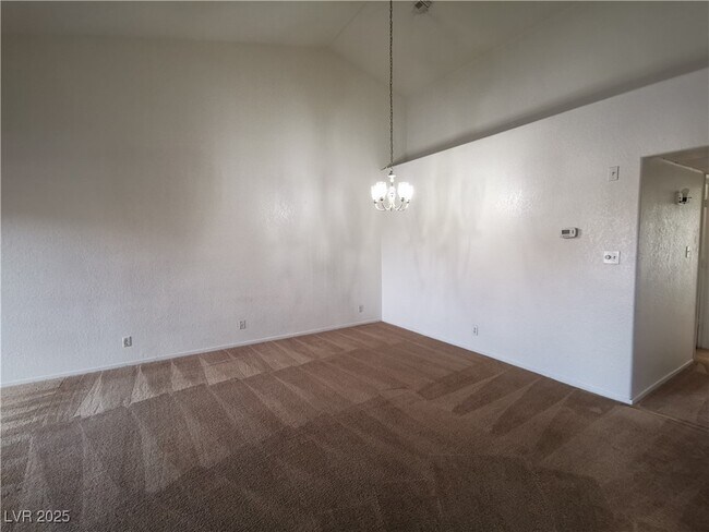 Building Photo - 5026 S Rainbow Blvd