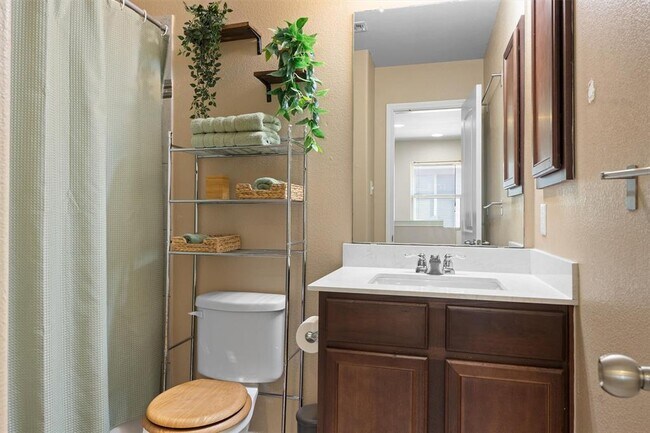 Building Photo - 369 S Brook Dr
