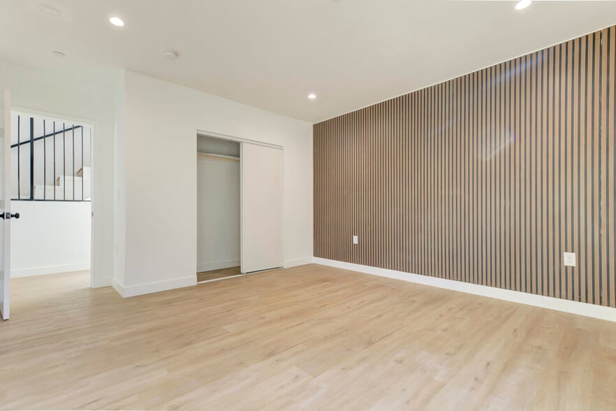 Building Photo - 5650 Cartwright Ave