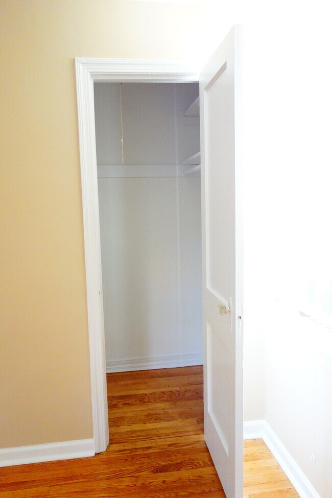 Building Photo - 8007 Garland Ave