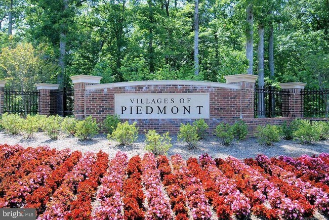 Building Photo - 6634 Bartrams Forest Ln