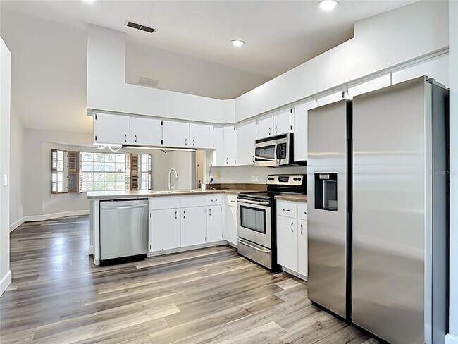 Building Photo - 227 Robbins Rest Cir