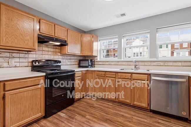 Building Photo - 4323 Apple Orchard Ln