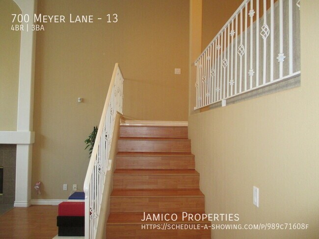 Building Photo - 700 Meyer Ln