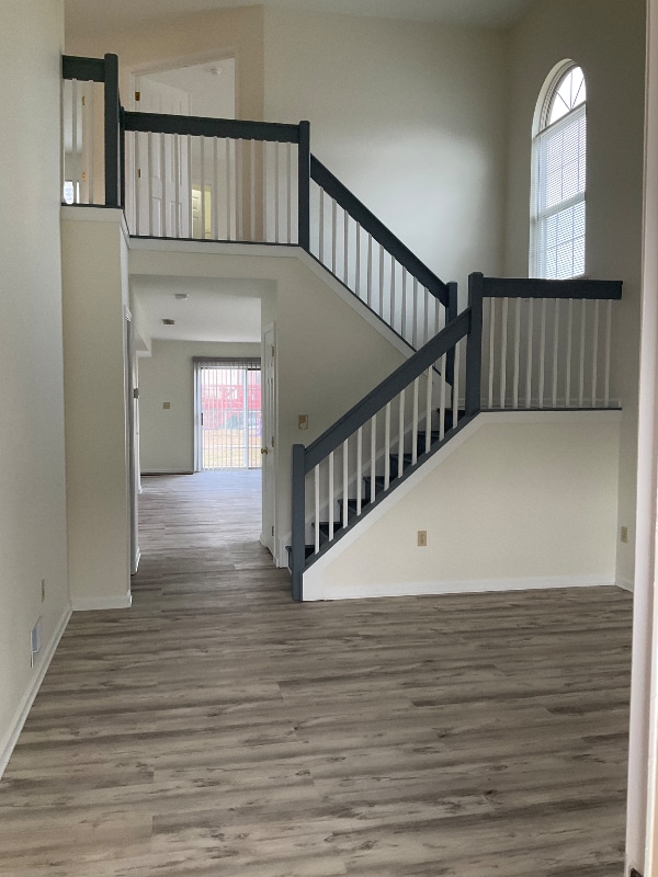 Building Photo - 131 Trafalgar Dr