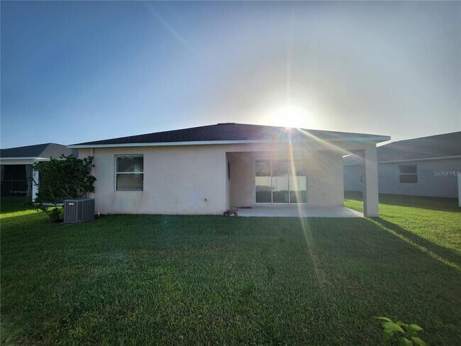 Building Photo - 2555 Carrickton Cir