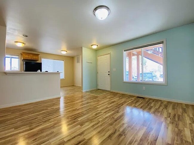 Building Photo - 3424 W Babcock St