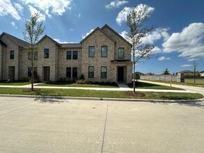 Building Photo - 2841 Bluejack Rd