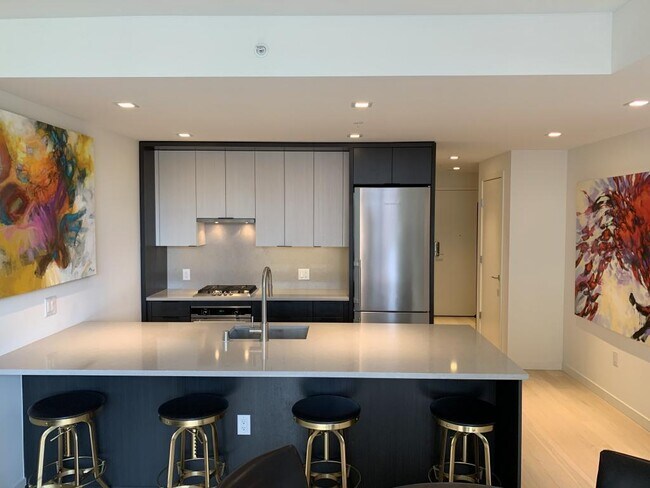 Building Photo - 590 1st Ave S