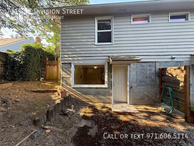 Building Photo - 7111 SE Division St