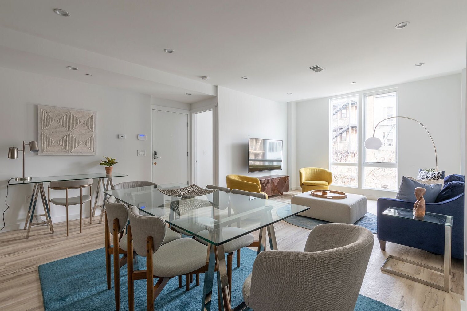 Building Photo - 300 Marshall Dr