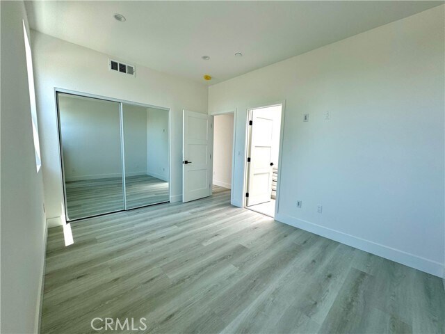 Building Photo - 419 S Eucalyptus Ave