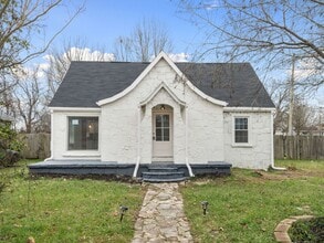 Building Photo - Home for rent in Hohenwald