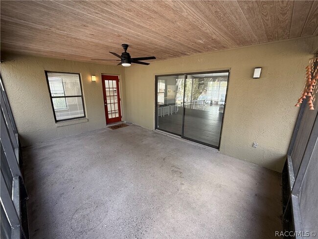 Building Photo - 2235 W Springlake Dr