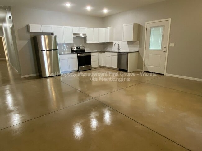 Building Photo - 1813 N Madison Ave