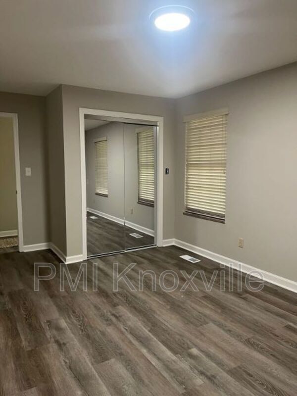 Building Photo - 4723 Zirkle Dr