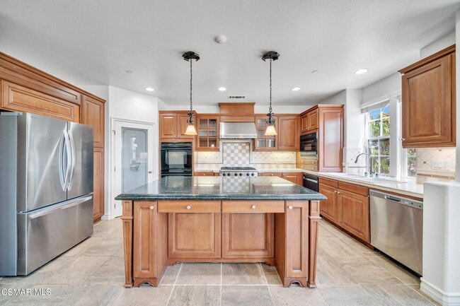 Building Photo - 765 Coral Ridge Ct