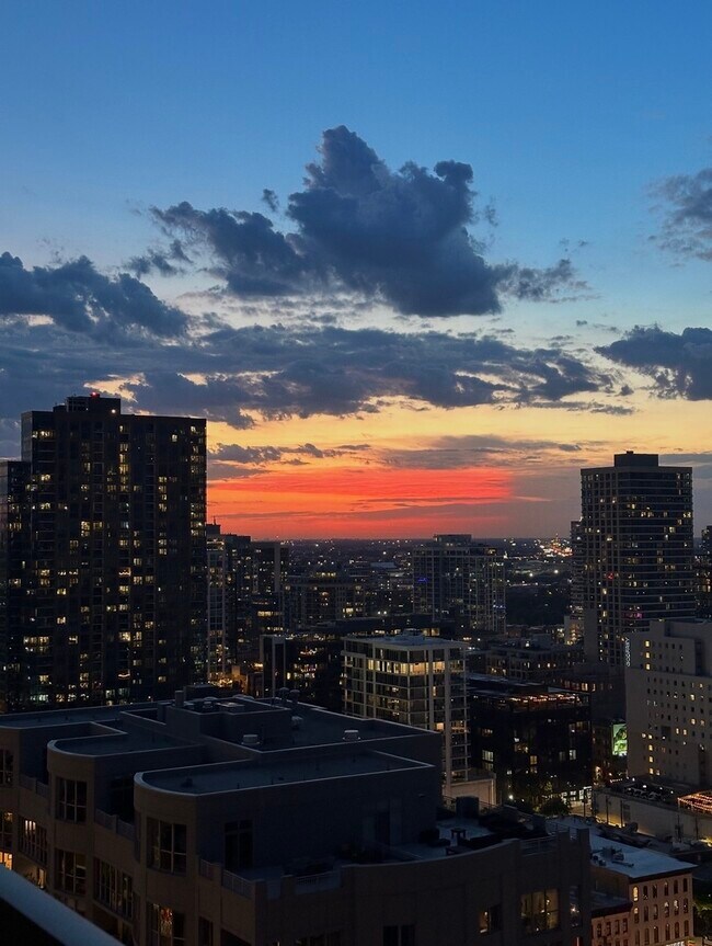 Building Photo - 545 N Dearborn St