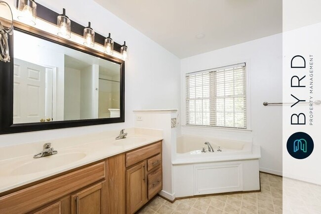 Building Photo - 12412 Cameron Bridge Pl