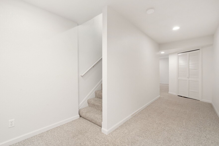 Building Photo - 1803 Fossil Creek Pkwy