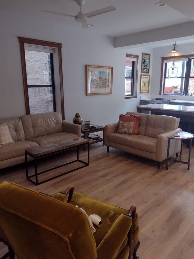 Building Photo - 1317 W Eddy St