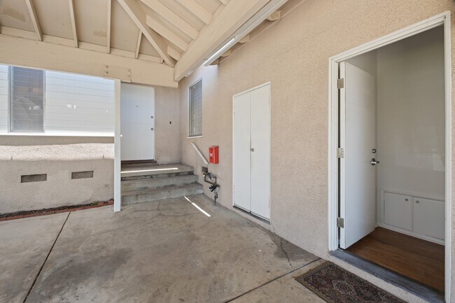 Building Photo - 5342 Emporia Ave