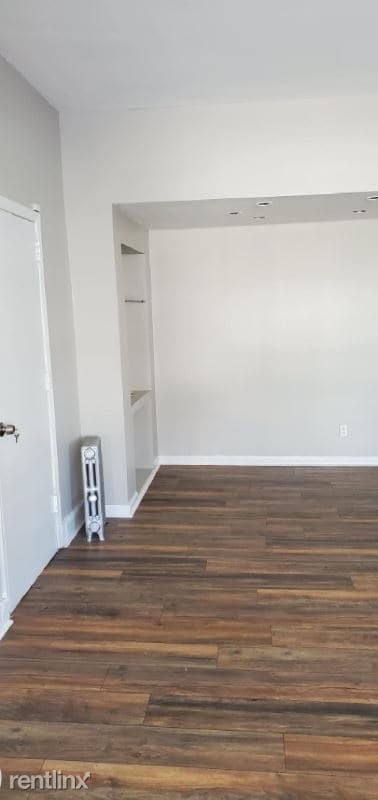 Building Photo - 460 Park Ave