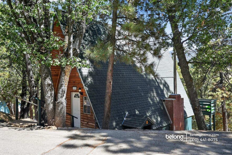 Building Photo - 1295 Balsam Dr