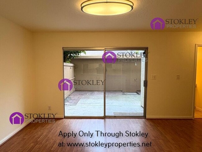 Building Photo - 1924 Pomar Way