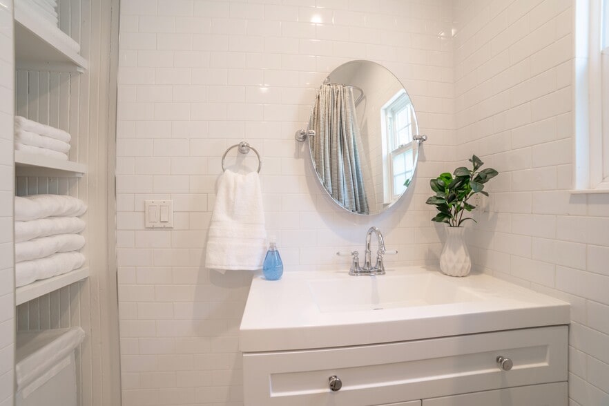 Building Photo - 2920 Manhattan Ave