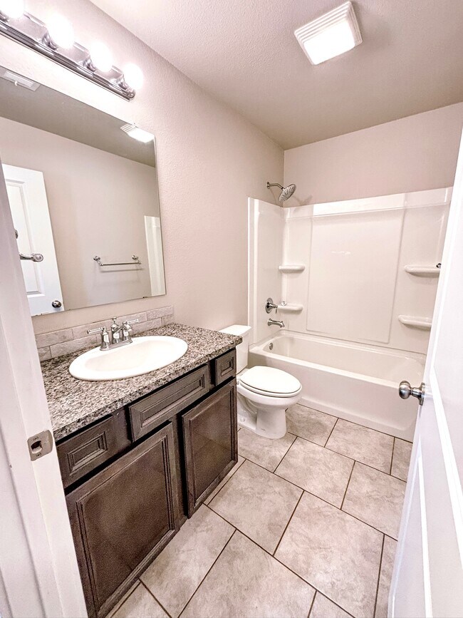 Building Photo - 9208 Ratliff Rdg