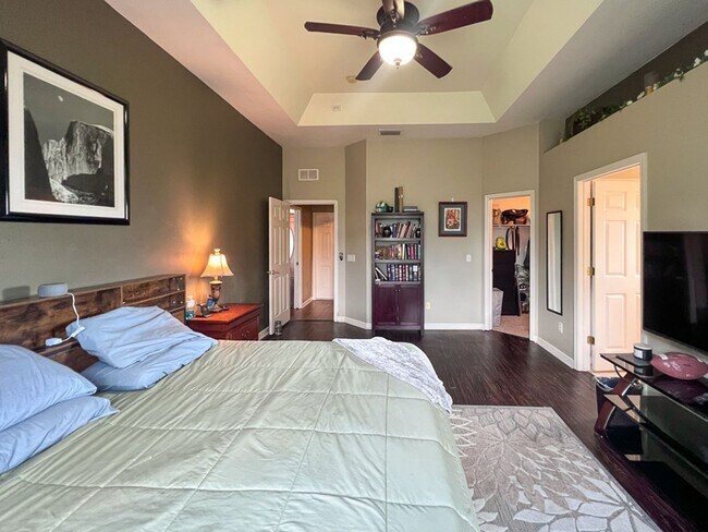 Building Photo - Pet Friendly 3BR/2BA Home on 1 acre in SW Gainesville - available Mid-October!