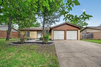 Building Photo - 1604 Homemaker Hills Dr