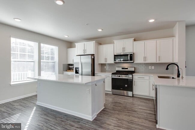 Building Photo - 7928 Patterson Wy