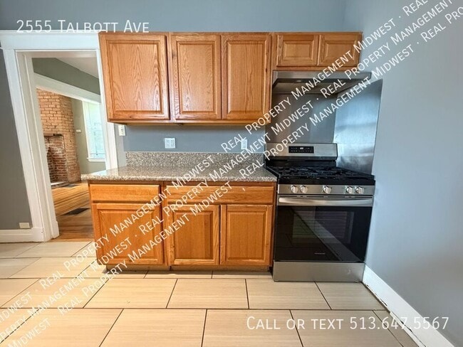 Building Photo - 2555 Talbott Ave