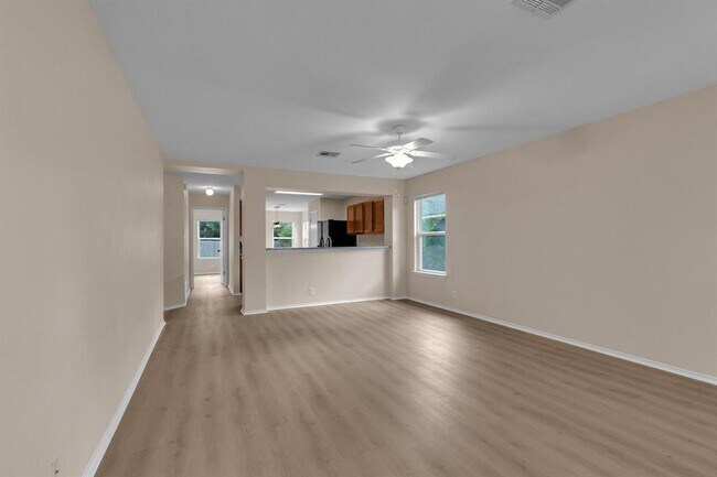 Building Photo - 111 David Dr