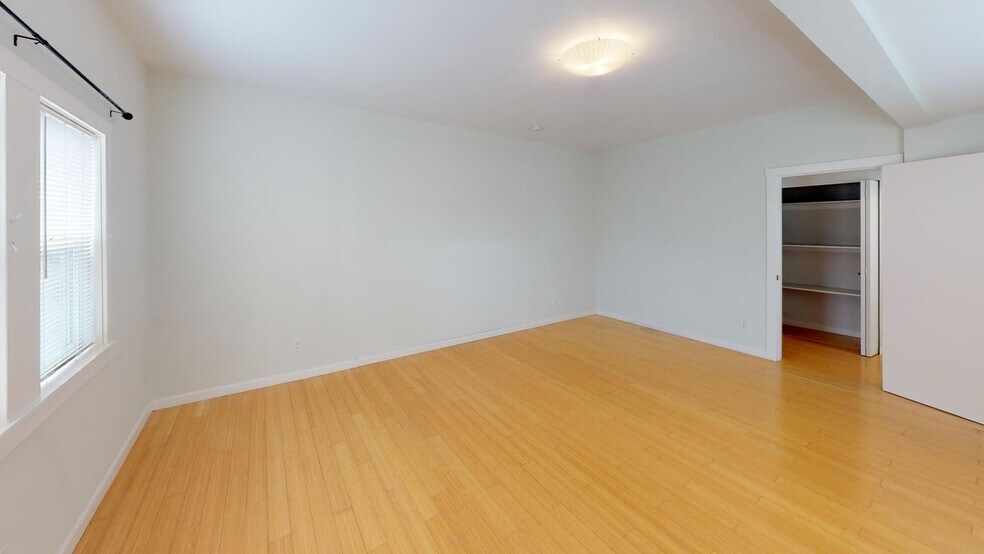 Building Photo - 3272 Hannah St